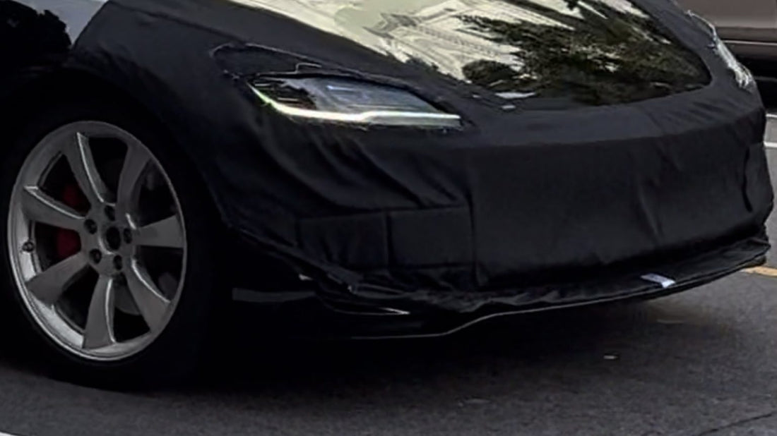A recently observed prototype of the enhanced Tesla Model 3 Performance reveals a modified front splitter.